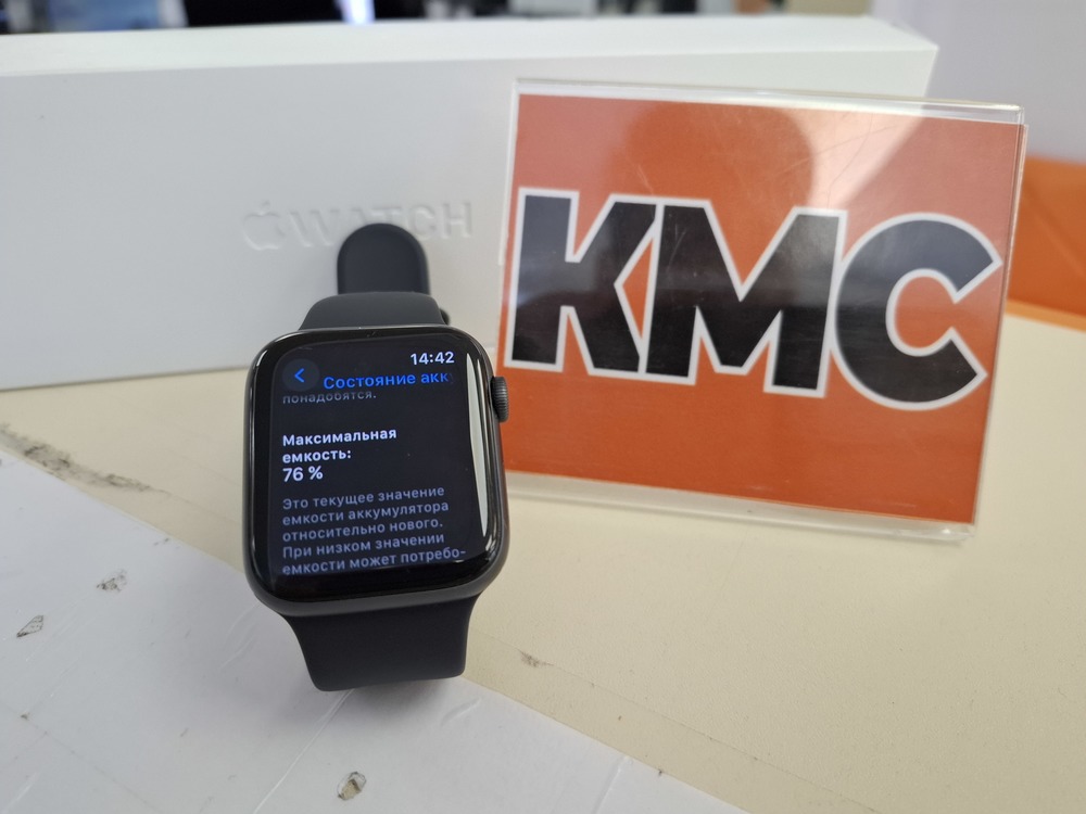 Смарт-часы Apple Watch Series 6 44 мм