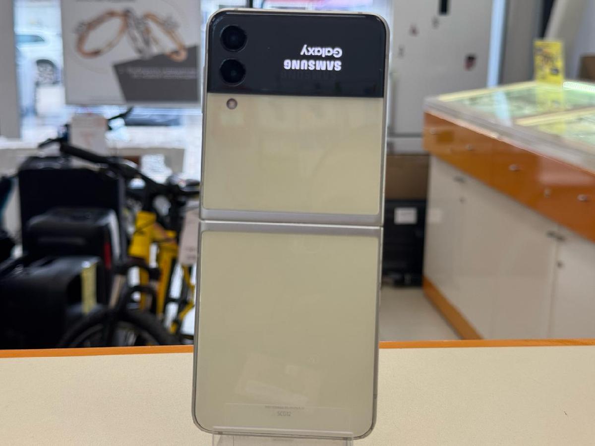 Смартфон Samsung Galaxy Z-Flip 3 8/128