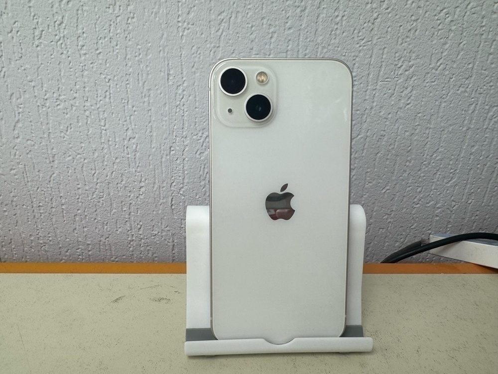 Смартфон Apple iPhone 13 256Gb