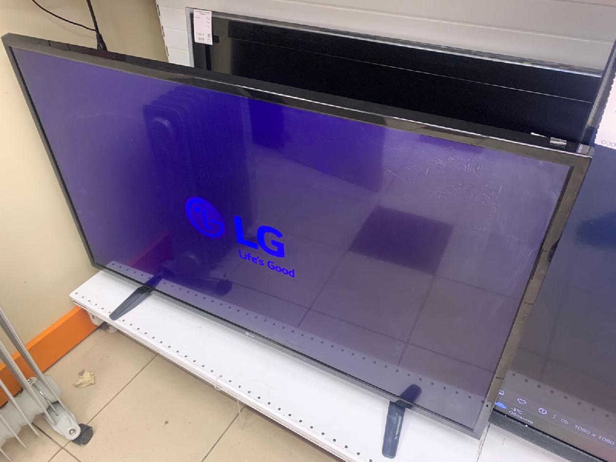 LED Телевизор LG 43LH595V