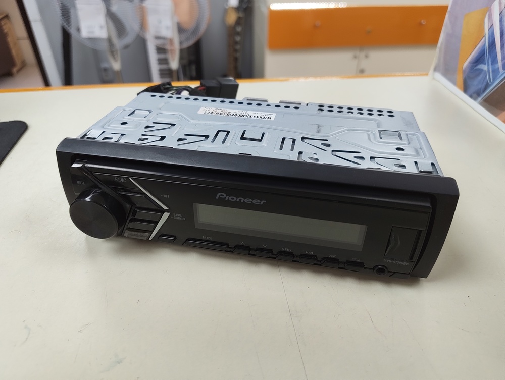 Автомагнитола Pioneer MVH-S100UBW