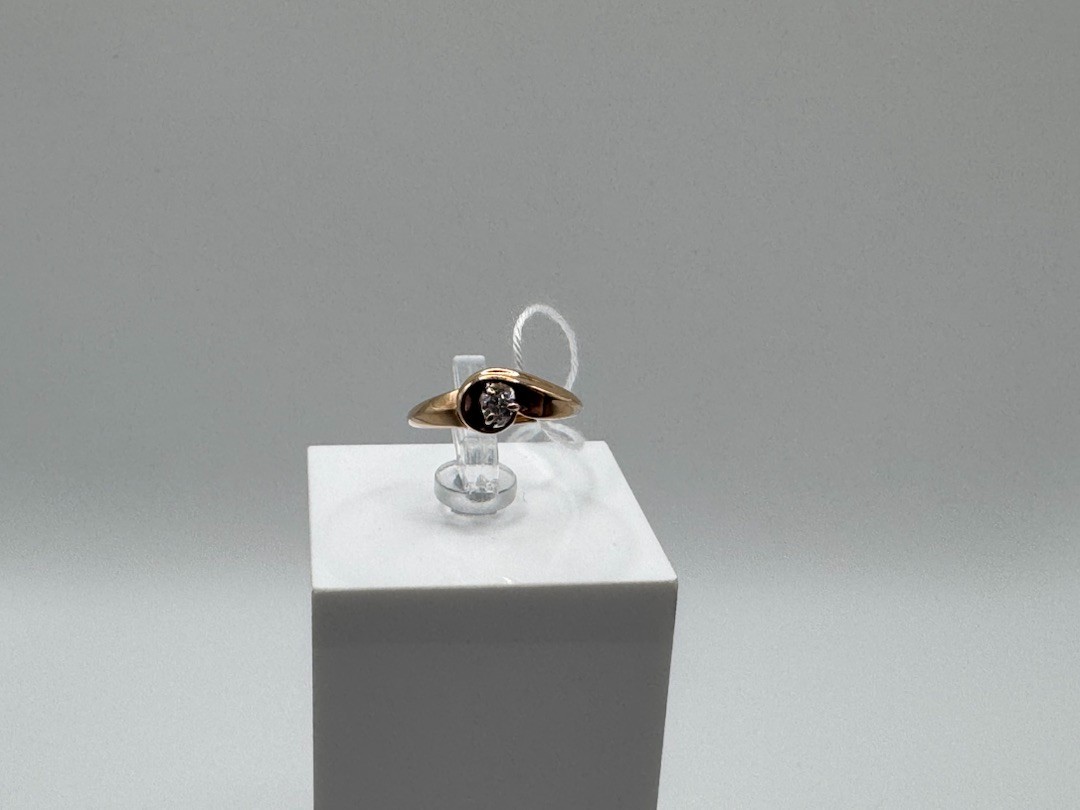 КОЛКМ585 КОЛЬЦО С КАМНЕМ (Au 585)