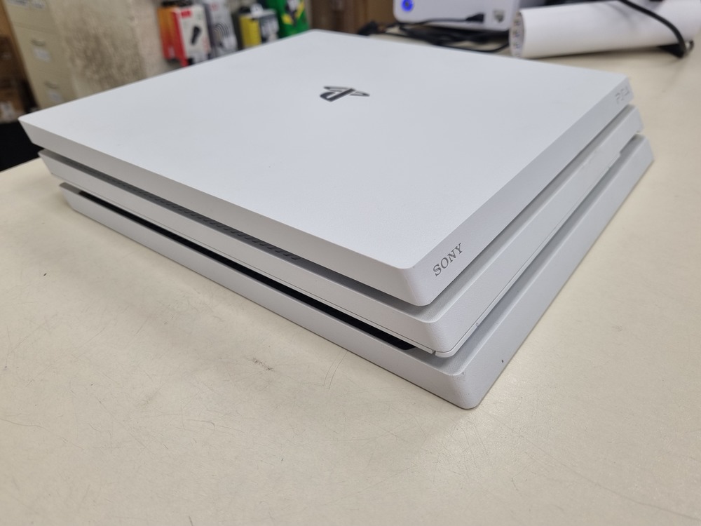 Игровая приставка PlayStation 4 Pro 1Tb Игровая приставка PlayStation 4 Pro 1Tb