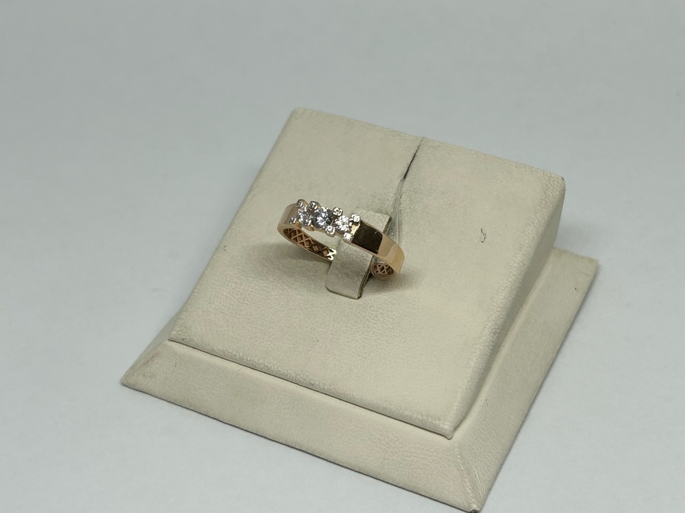 КОЛЬЦО С КАМНЯМИ (Au 585)