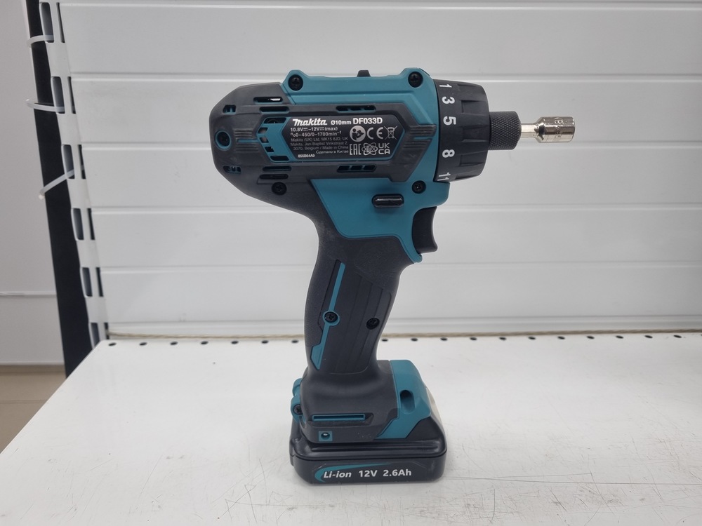 Шуруповерт Makita DF033D