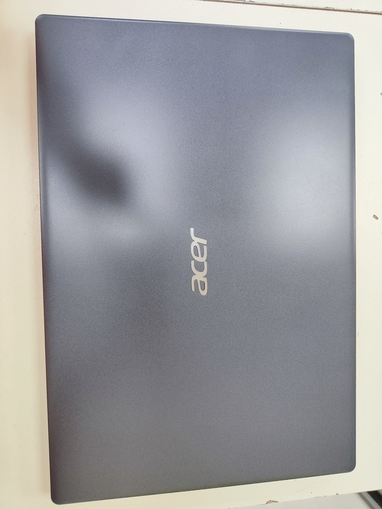 Ноутбук Acer aspire; Silver 3050U, Radeon Graphics, 6 Гб, 250 Гб, Нет