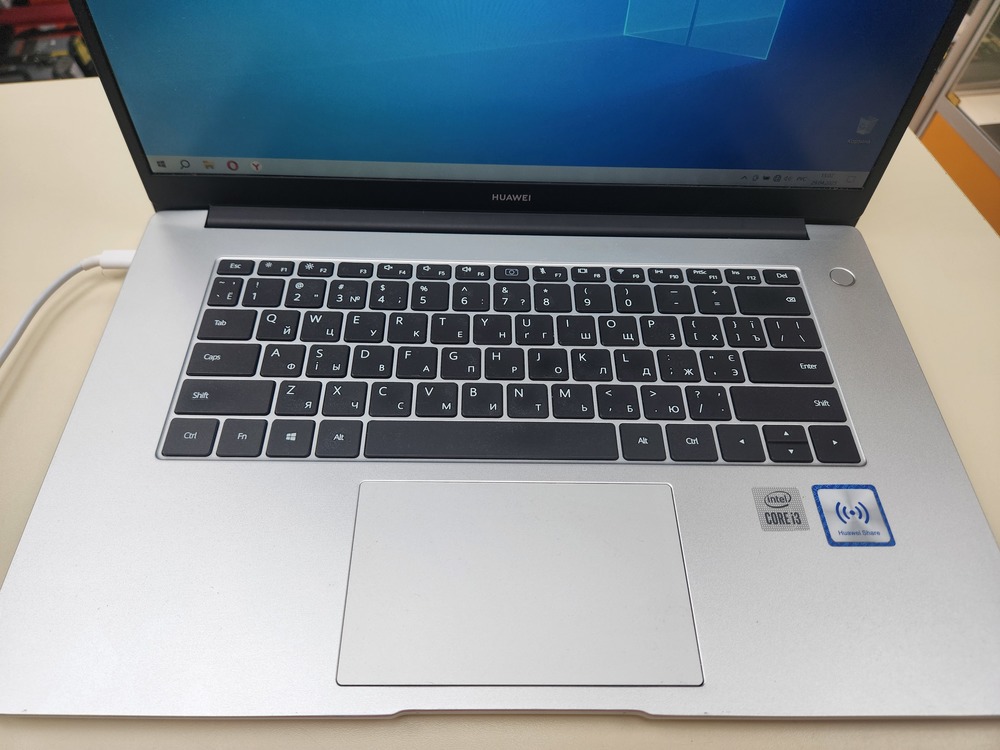 Ноутбук Huawei; Core i3-10110U, Intel UHD Graphics, 8 Гб, 250 Гб, Нет