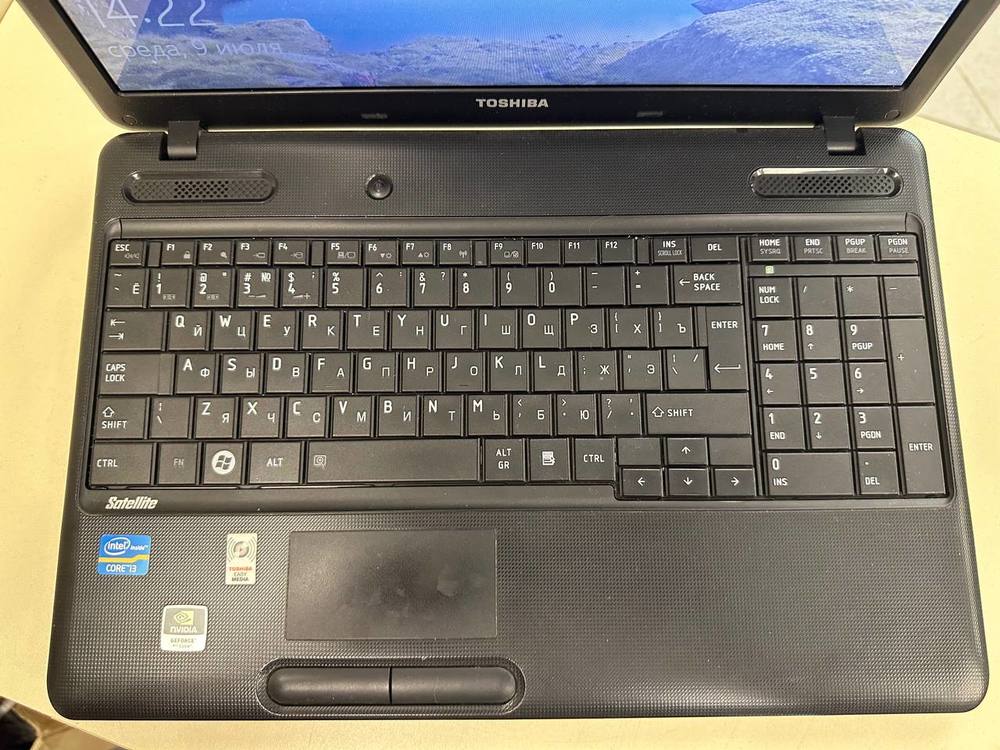 Ноутбук Toshiba Satellite; Core i5-2520M, Нет, 8 Гб, 256 Гб, Нет
