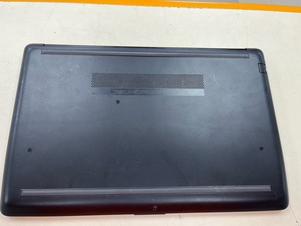 Ноутбук HP 15-db1070ur; Ryzen 3 3200U, AMD Radeon (TM) Graphics, 8 Гб, 250 Гб, Нет