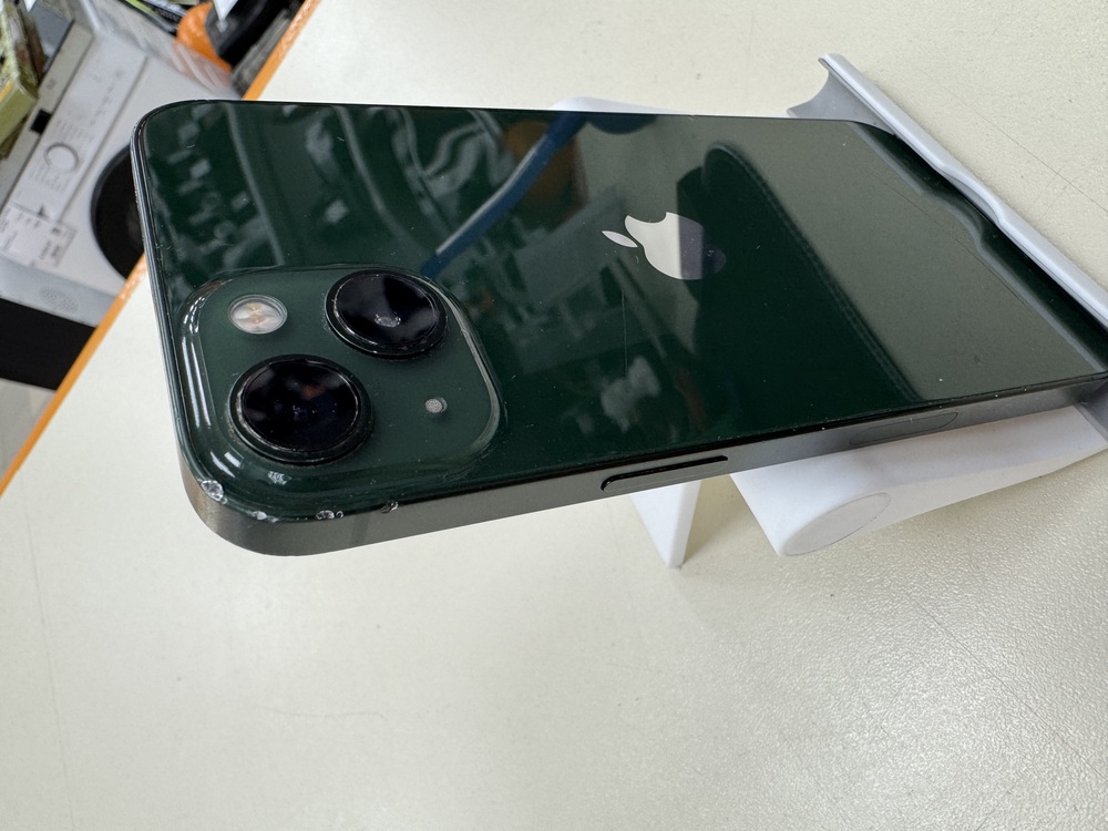 Смартфон Apple iPhone 13 128Gb