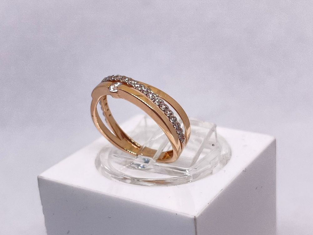 КОЛЬЦО С КАМНЯМИ (Au 585)