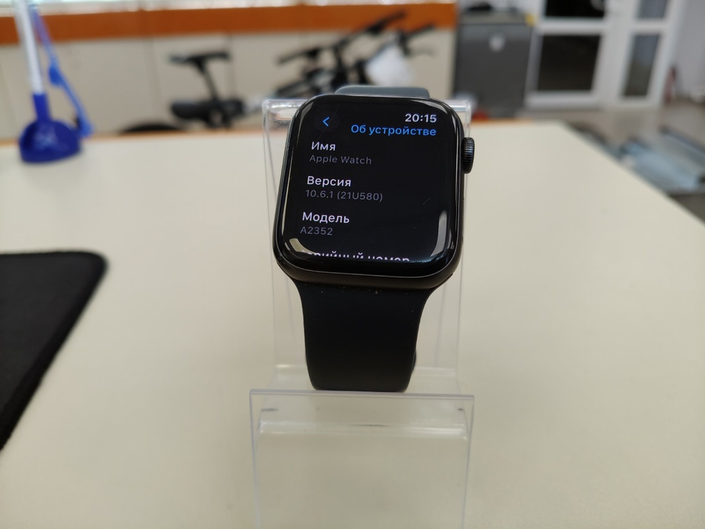 Смарт-часы Apple Watch SE 44mm