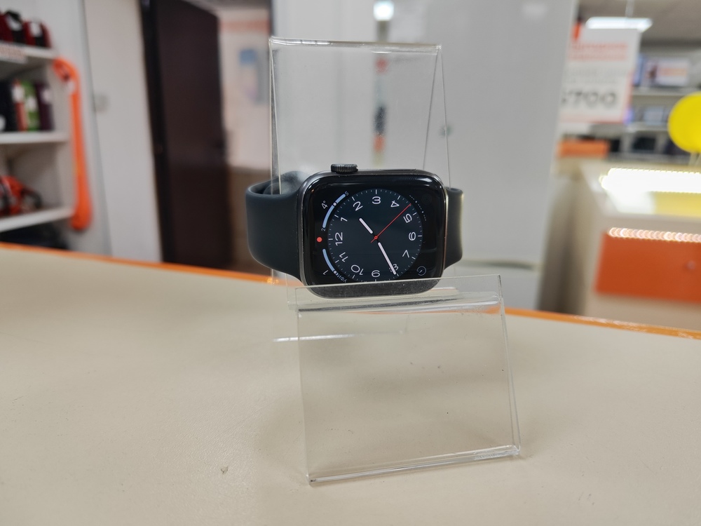 Смарт-часы Apple Watch Series 5 44 мм