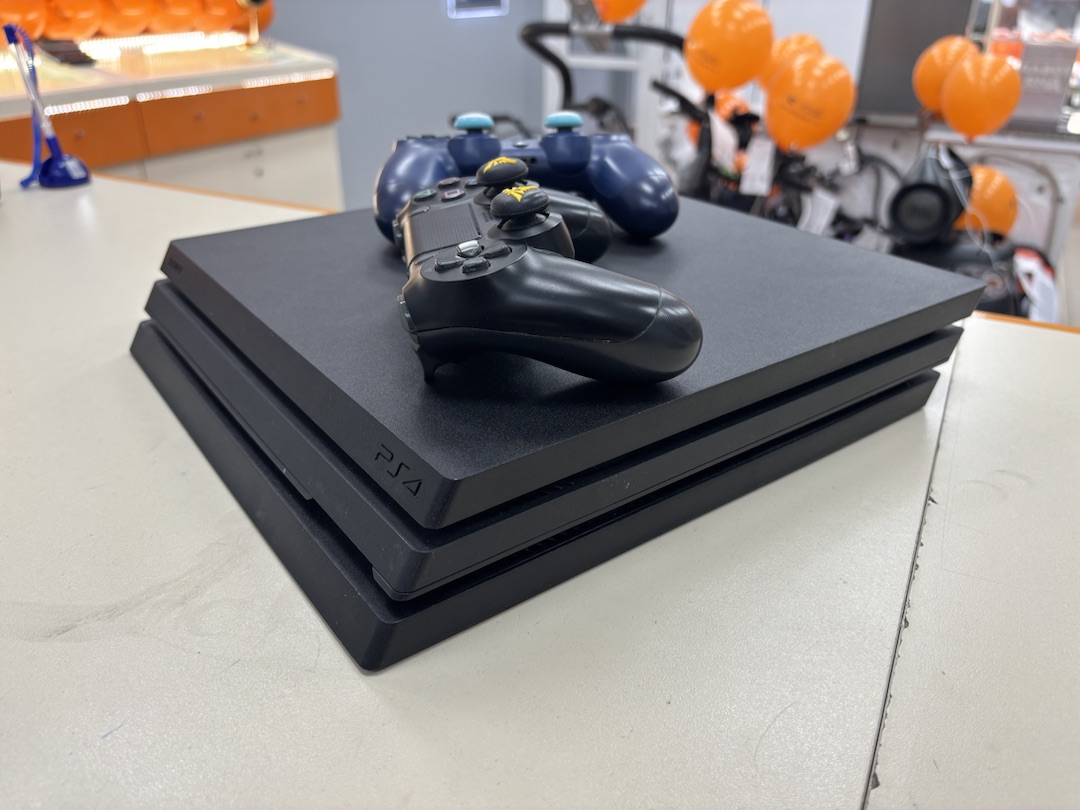 Игровая приставка PlayStation 4 Pro 500GB