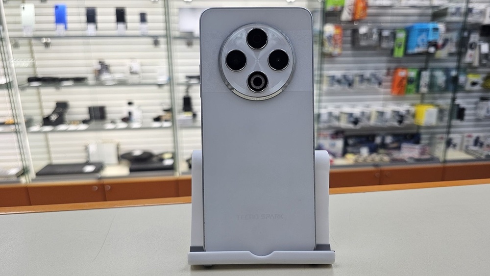 Смартфон Tecno SPARK 30 8/256