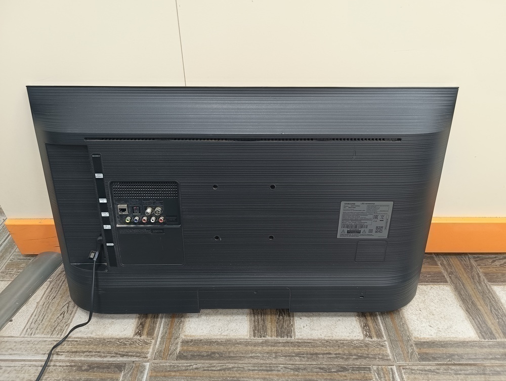 LED Телевизор Samsung UE32T4500AU
