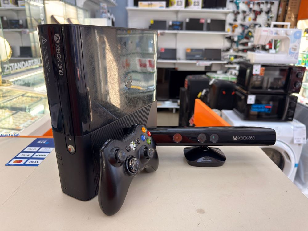 Игровая приставка Xbox 360;