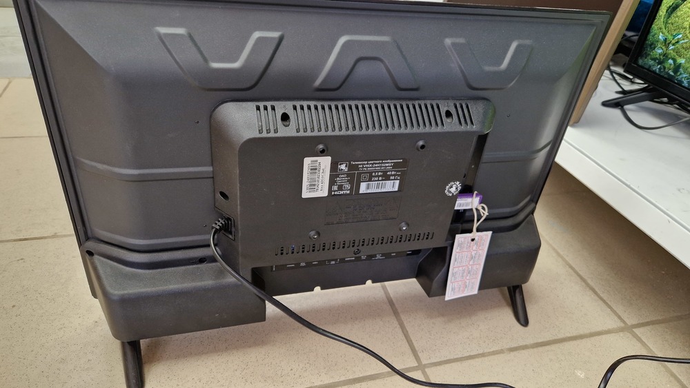 LED Телевизор HI VHIX-24H152MSY