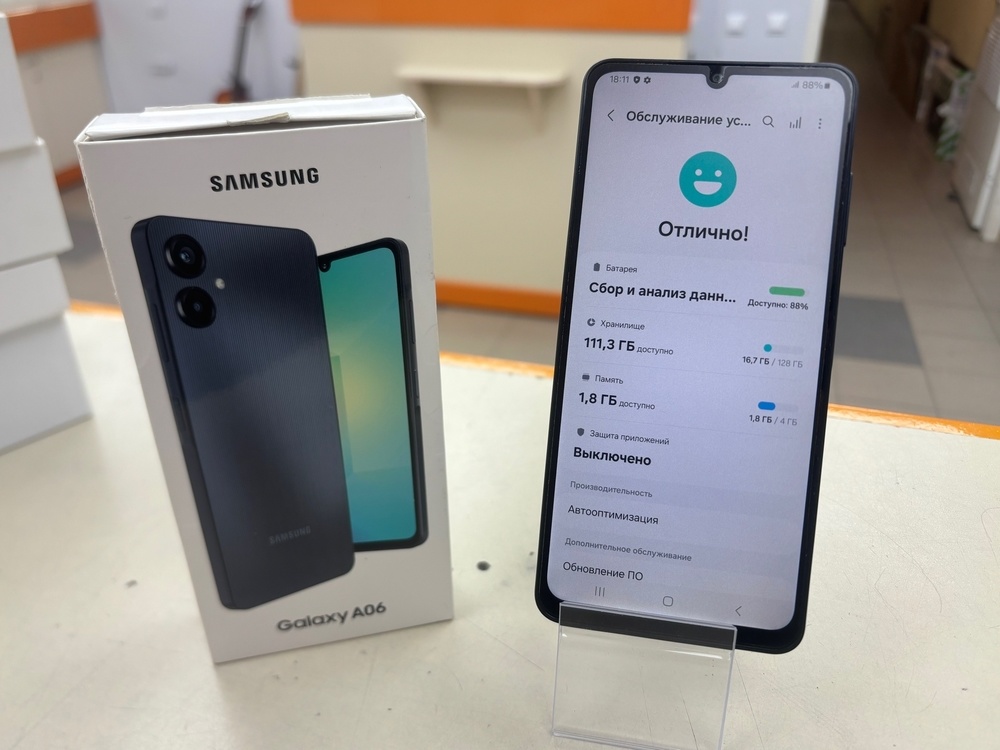 Смартфон Samsung Galaxy A06 4/128