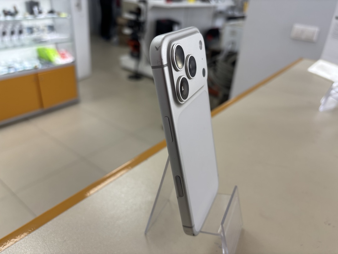 Смартфон Apple Iphone 17 Pro 256Gb