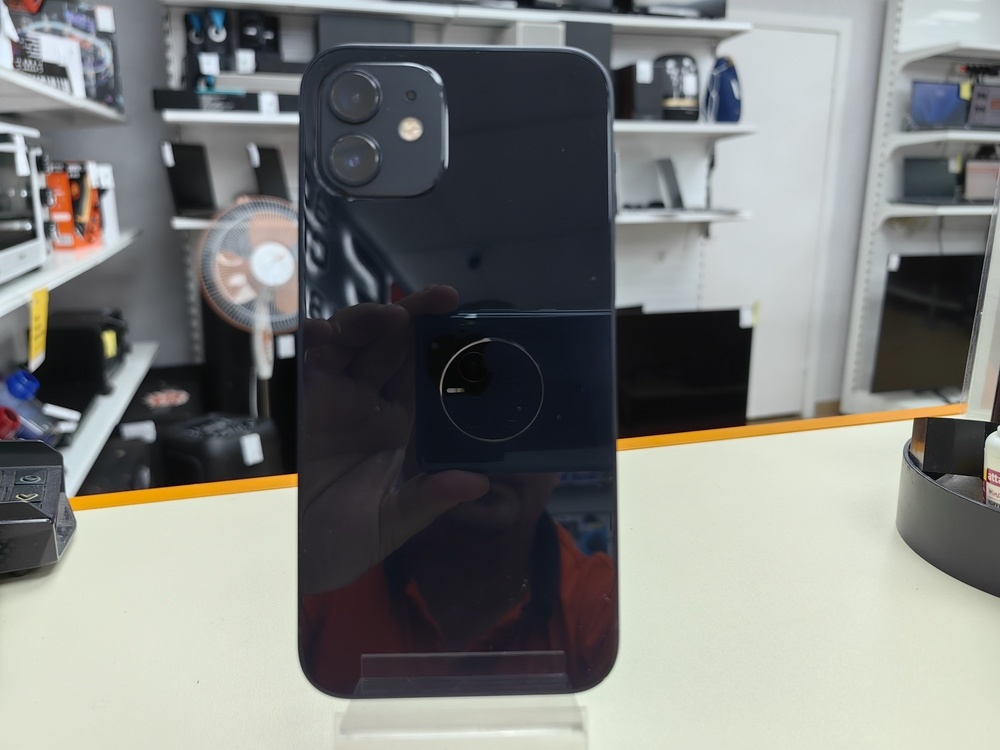 Смартфон Apple iPhone 12 64Gb
