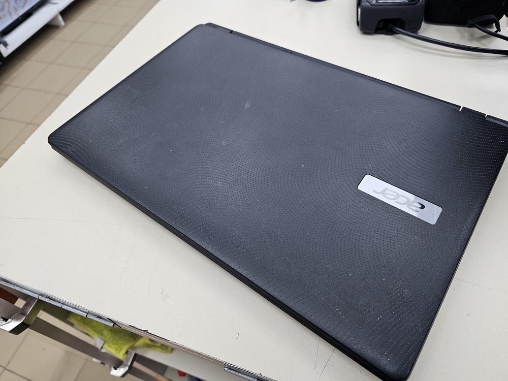 Ноутбук Acer; A4-9120, Radeon R3 series, 4 Гб, 128 Гб, Нет