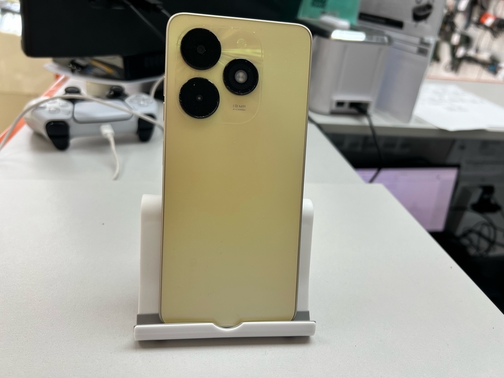 Смартфон Tecno Spark Go 2024 4/64