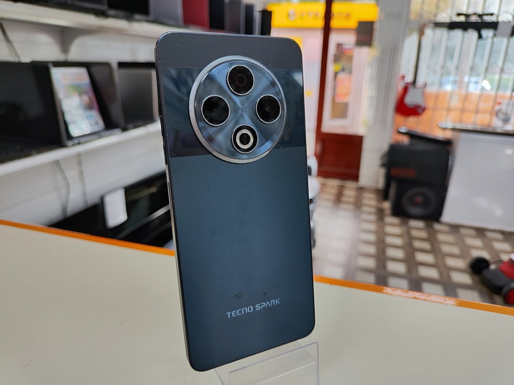 Смартфон Tecno SPARK 30 8/256