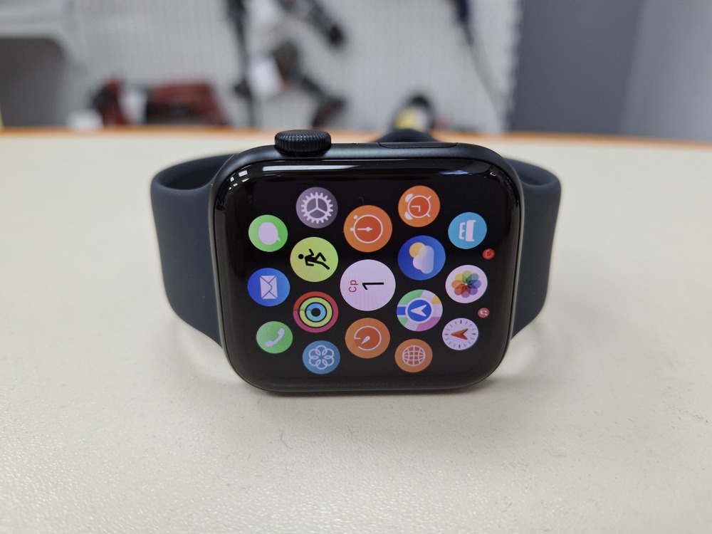 Смарт-часы Apple Watch SE 2022 44mm