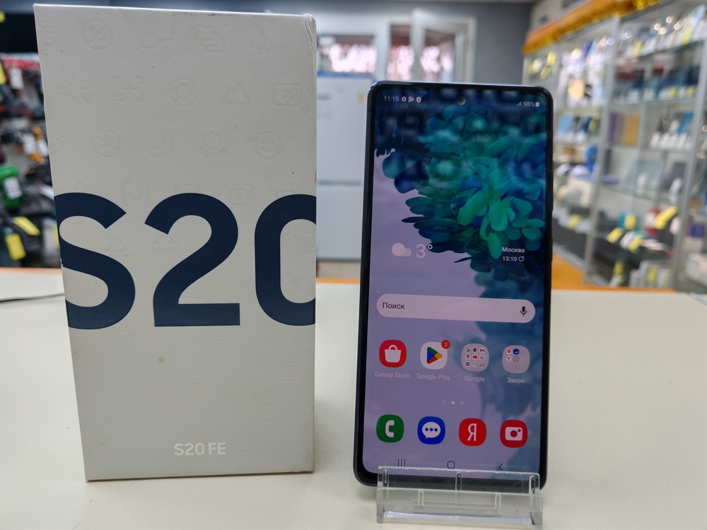 Смартфон Samsung Galaxy S20 FE 6/128