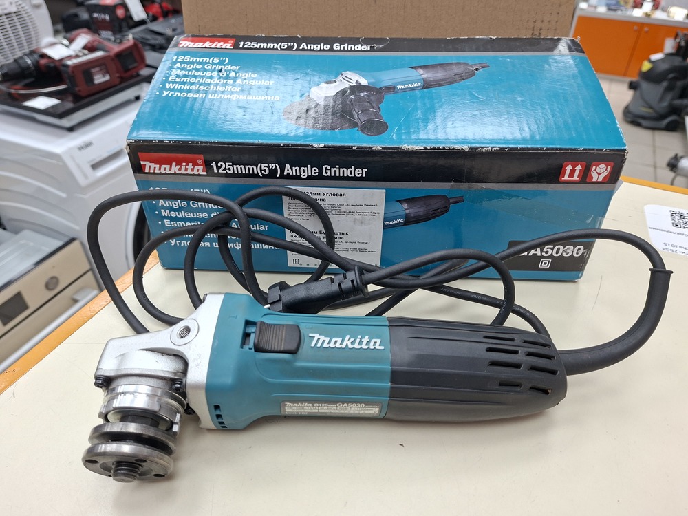 Угловая шлифмашина Makita GA5030