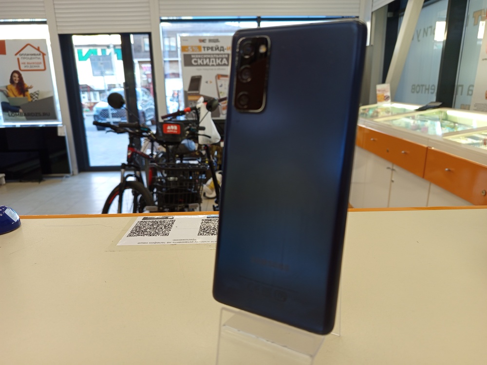 Смартфон Samsung Galaxy S20 FE 6/128