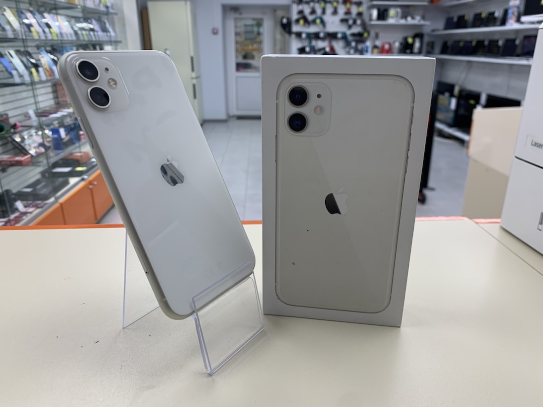 Смартфон Apple iPhone 11 64Gb