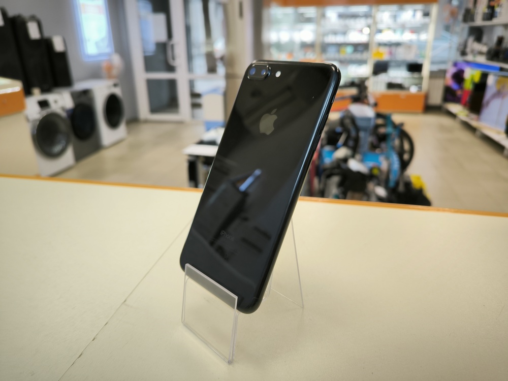 Смартфон Apple iPhone 7 Plus 32Gb