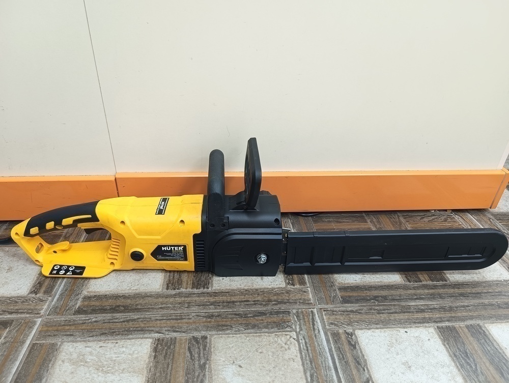 Электропила HUTER ELS 2/40L