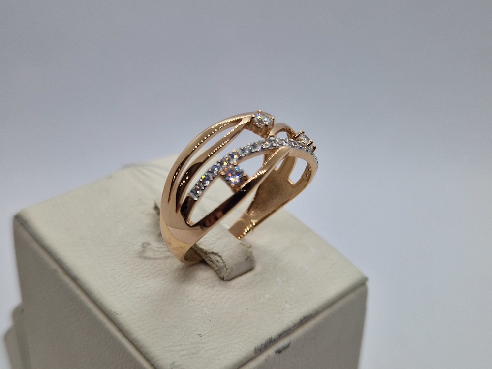 КОЛЬЦО С КАМНЯМИ (Au 585)