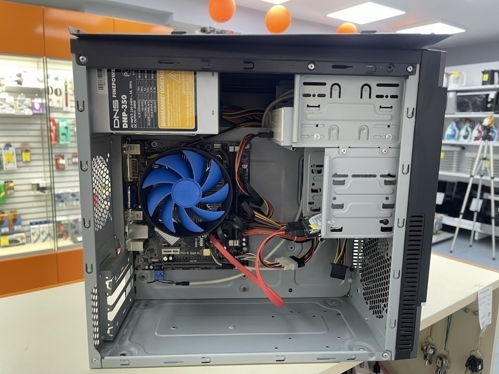 Системный блок DNS ,; Celeron G1610, HD Graphics, 4 Гб, Нет, 500 Гб