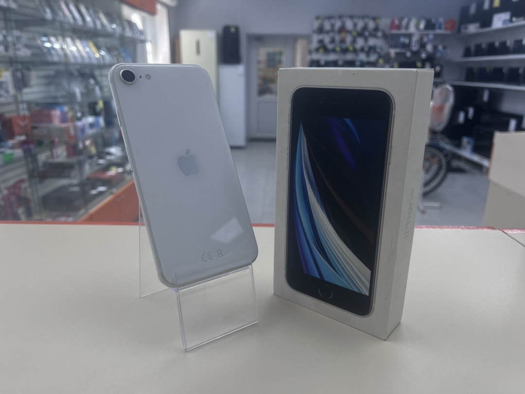 Смартфон Apple iPhone SE 2020 64Gb