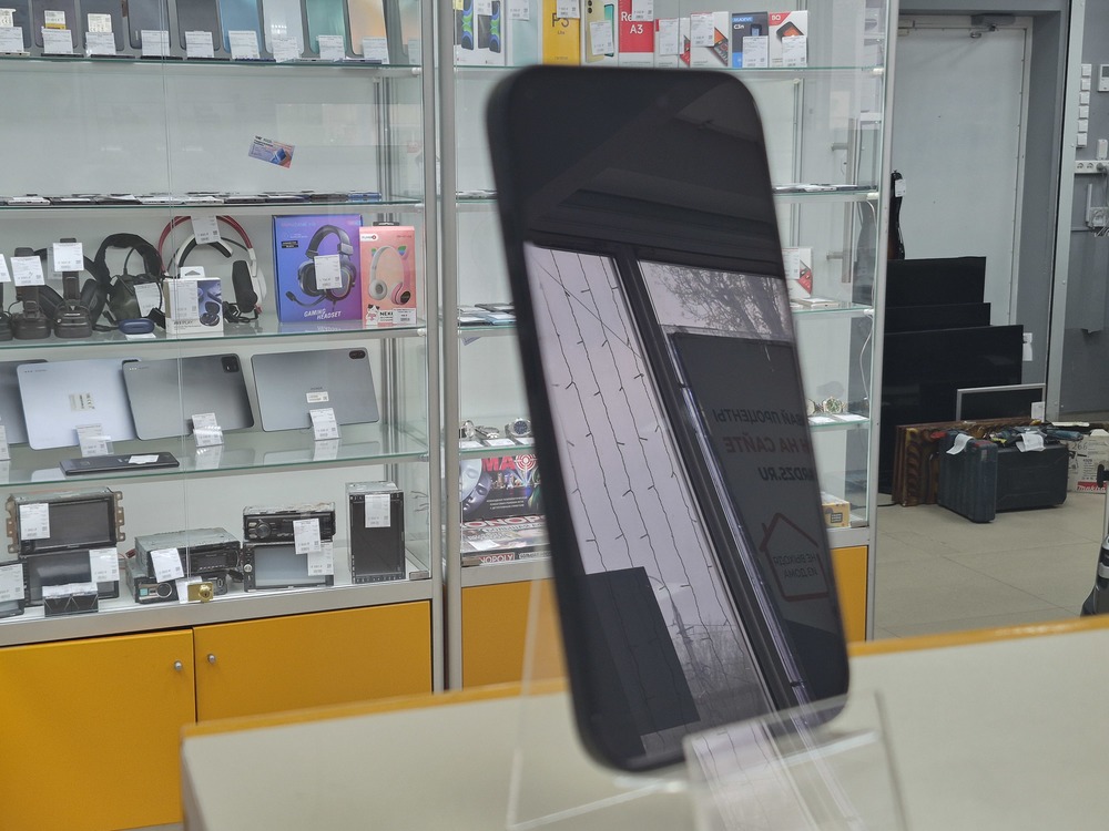 Смартфон Apple Iphone 16 128Gb