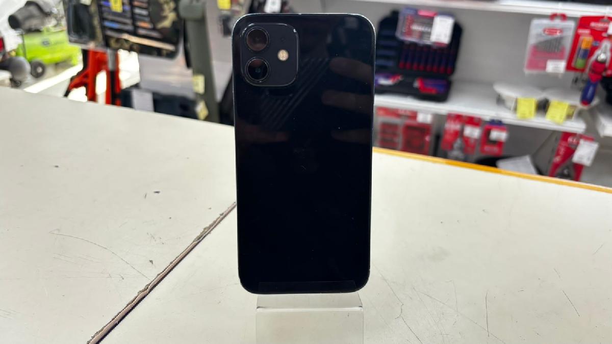 Смартфон Apple iPhone 12 64Gb