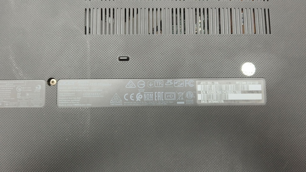 Ноутбук Acer; Core i3-10110U, GeForce MX230, 8 Гб, 120 Гб, Нет