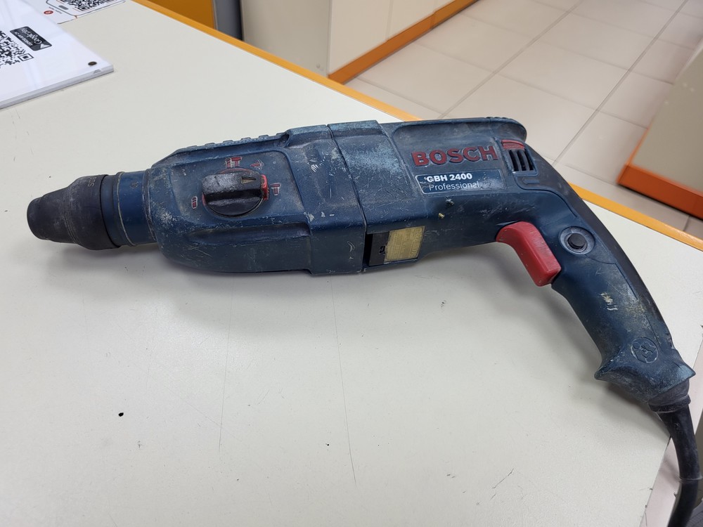 Перфоратор Bosch GBH2400