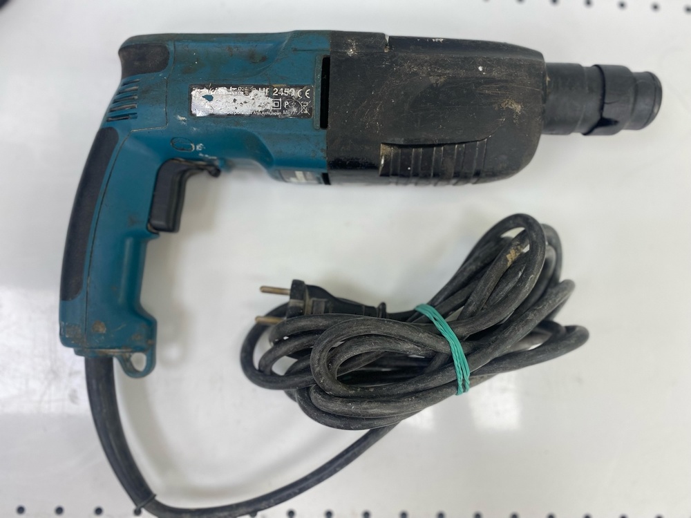 Перфоратор Makita HR 2450