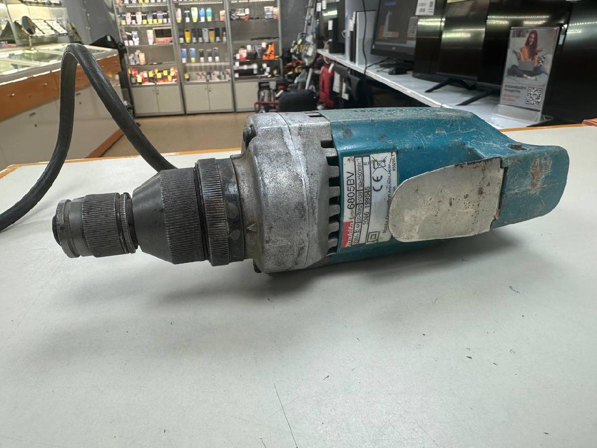 Шуруповерт Makita 6805BV