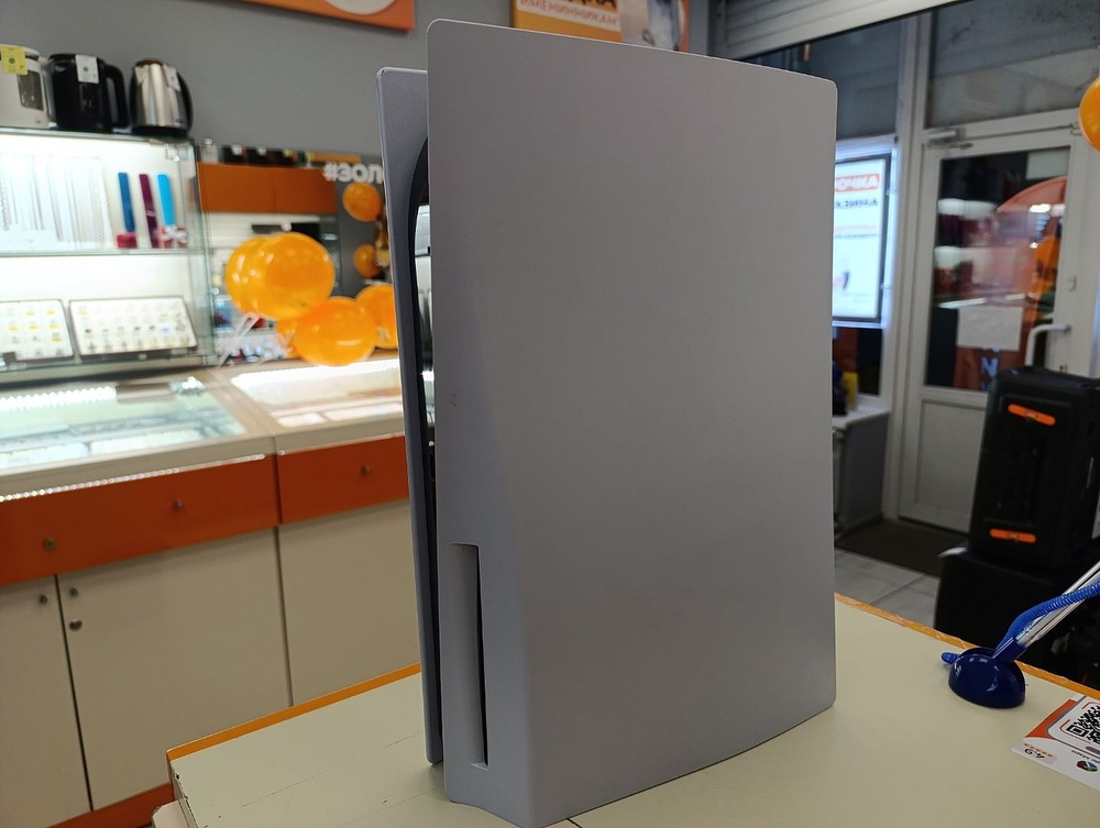 Игровая приставка PlayStation 5 825Gb (С дисководом)