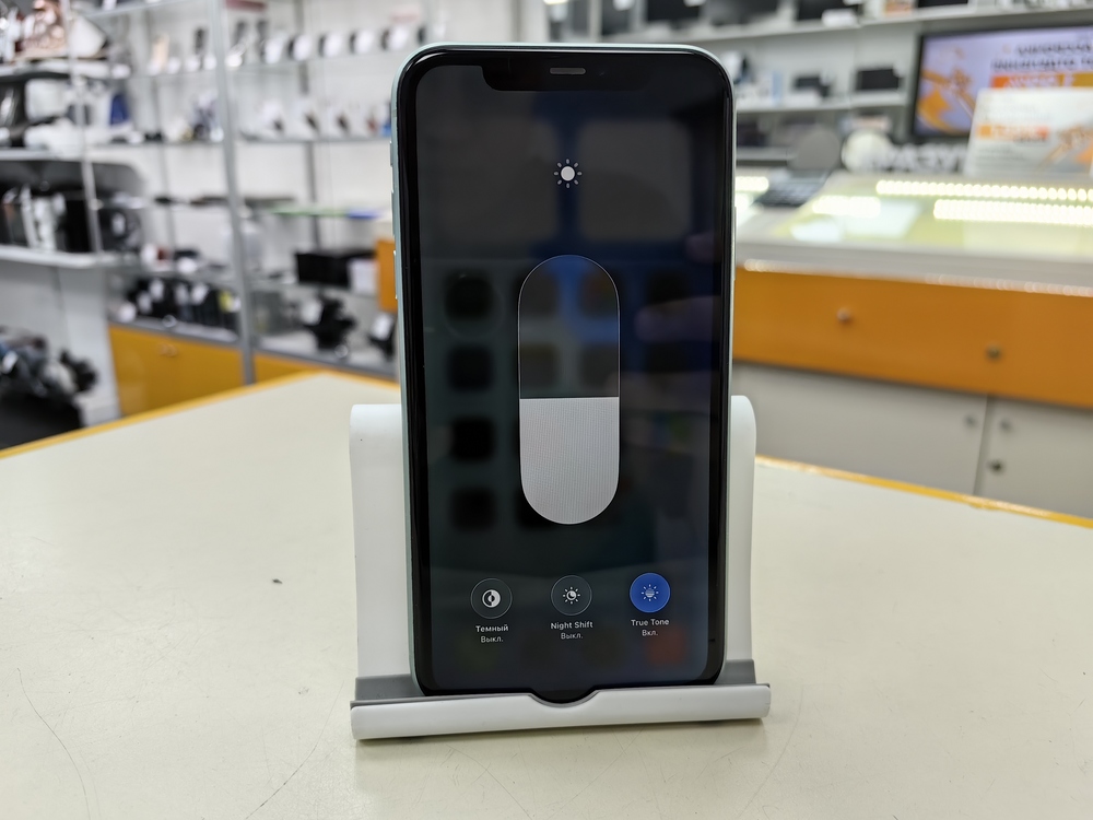 Смартфон Apple iPhone 11 64Gb