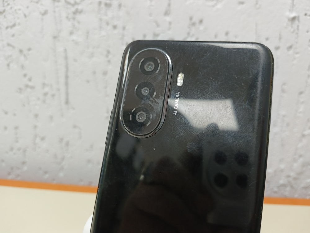 Смартфон Huawei Nova Y70 4/64 Gb