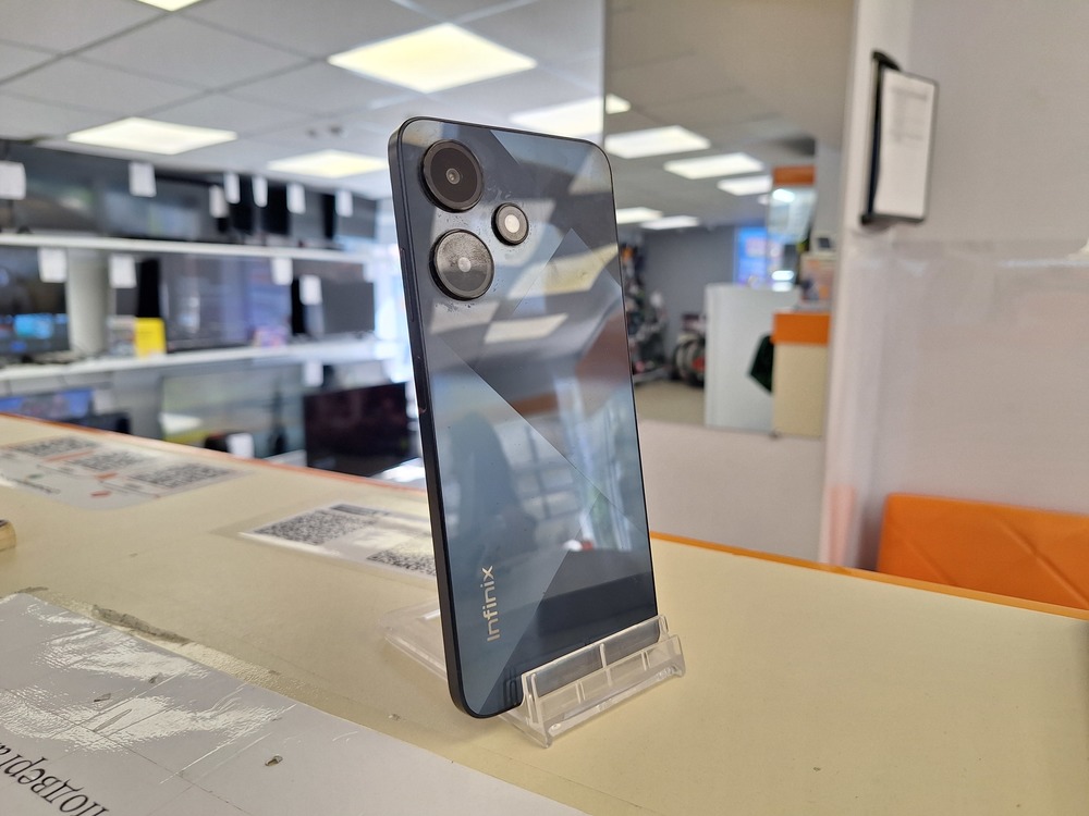 Смартфон Infinix HOT 30i 8/128
