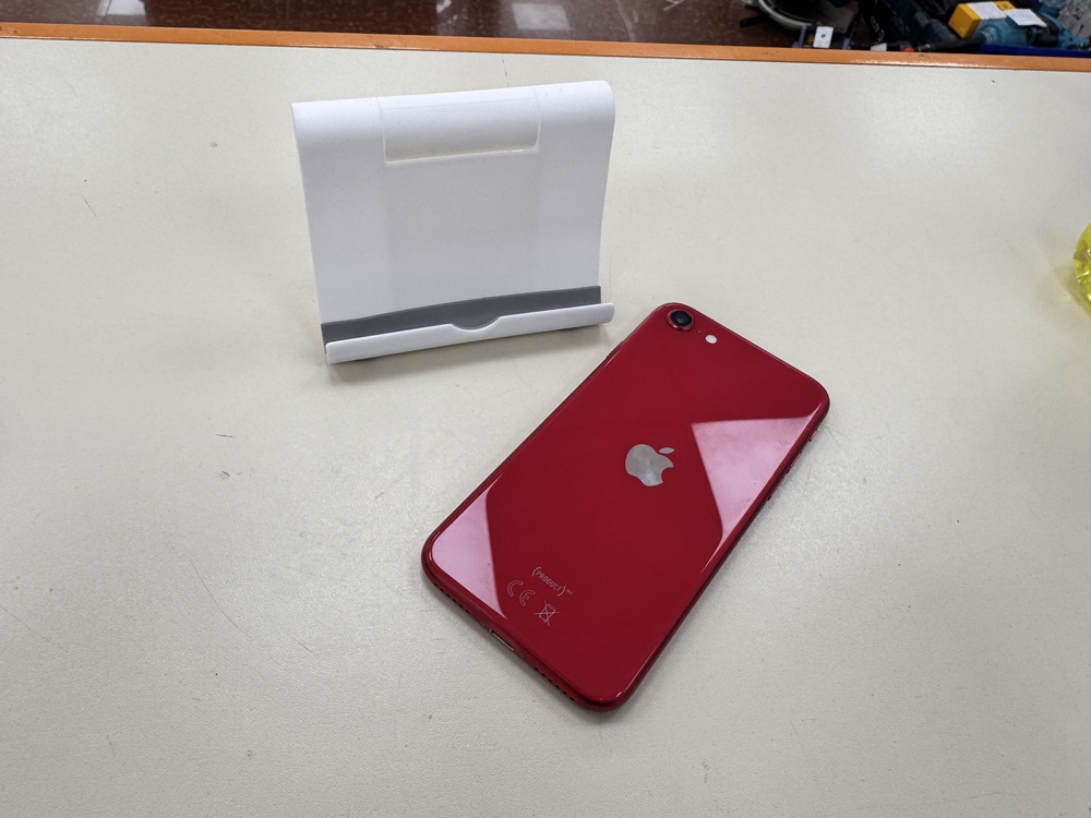 Смартфон Apple iPhone SE 2020 64Gb