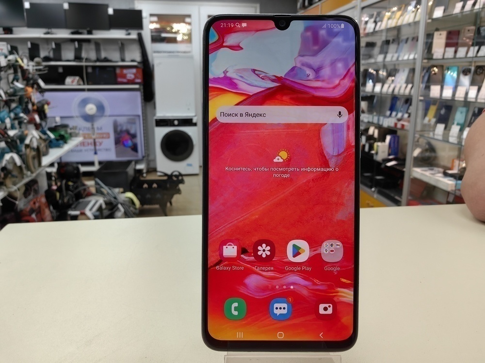 Смартфон Samsung Galaxy A70 6/128